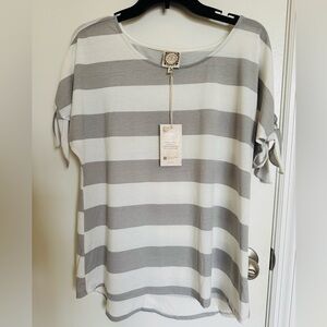 Truself Striped Gray and White Women's Top, XL 🦋
